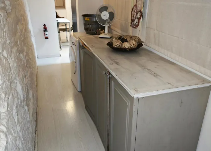 - Living The Like A Local * Valletta